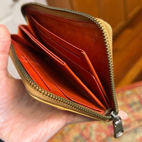 COACH 1941 WATER-BUFFALO LEATHER ACCORDIAN ZIP WALLET CLUTCH 2015 RUNWAY RARE! - Picture 15 of 17